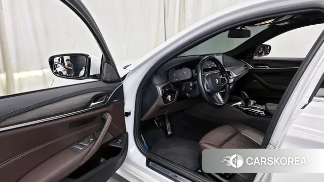 BMW 5 Series (G30) id 3160885 из Кореи 20