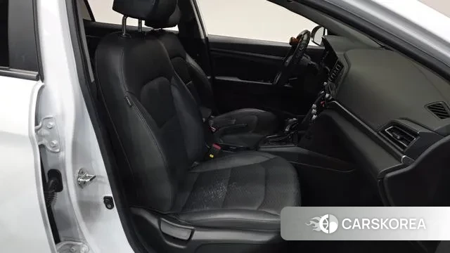 Hyundai The New Avante AD id 3728325 из Кореи 20