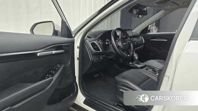 Kia Seltos id 4316557 из Кореи 30