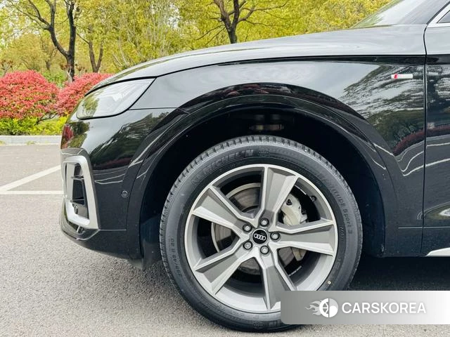 Audi Q5L id 4272032 из Китая 18