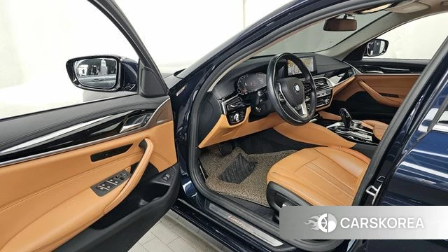 BMW 5 Series (G30) id 3879381 из Кореи 20