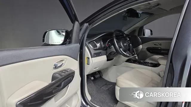 Kia The New Carnival id 3748289 из Кореи 20