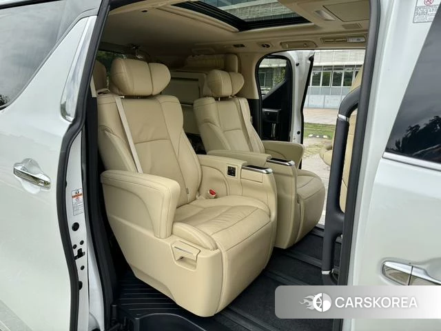Toyota Elfa id 4290045 из Китая 18