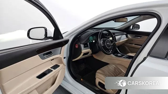 Jaguar XF (X260) id 3692953 из Кореи 20