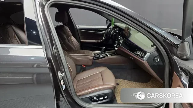 BMW 5 Series (G30) id 3518255 из Кореи 20