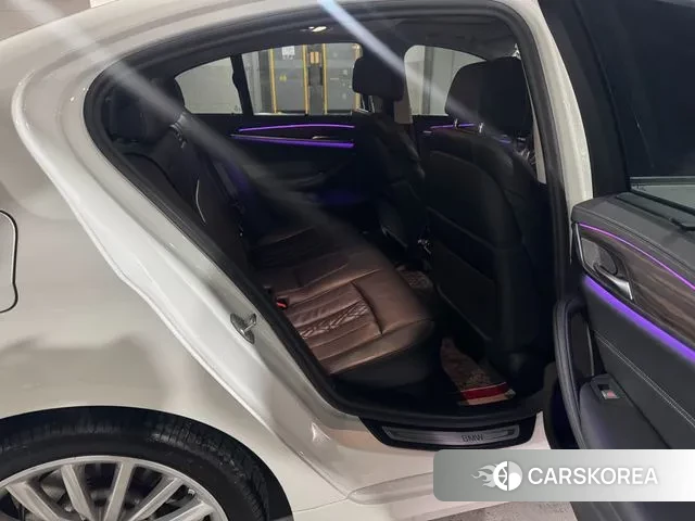 BMW 5 Series (G30) id 3645112 из Кореи 20