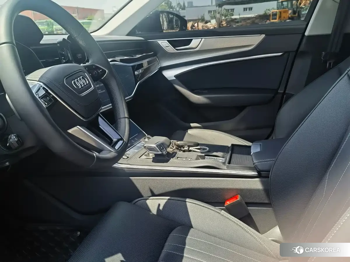 Audi A6L id 4600773 из Китая 10