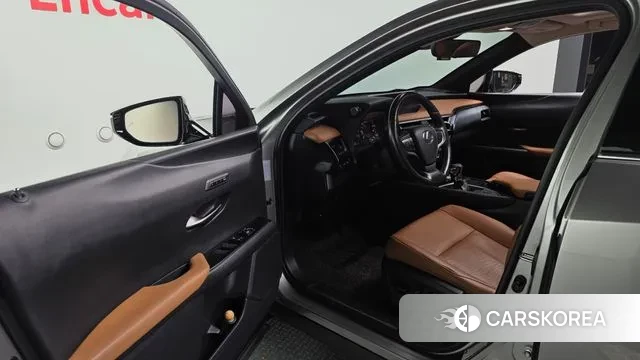 Lexus UX250h id 3562969 из Кореи 20