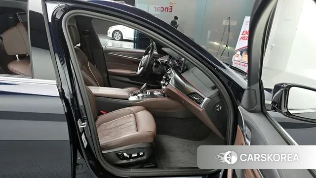 BMW 5 Series (G30) id 3415814 из Кореи 20