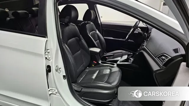 Hyundai Avante AD id 3570793 из Кореи 20