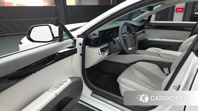 Hyundai Grandeur (GN7) id 3921818 из Кореи 20