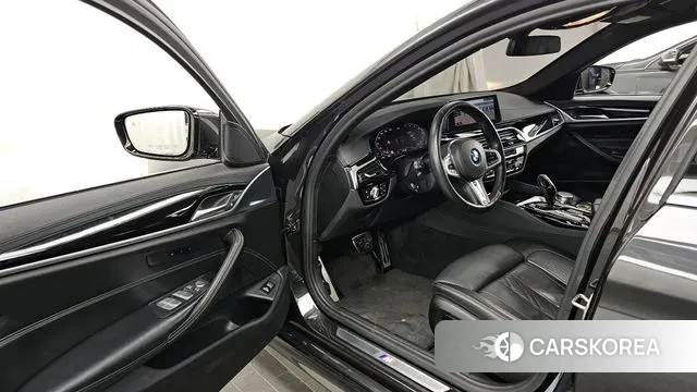 BMW 5 Series (G30) id 3703166 из Кореи 20