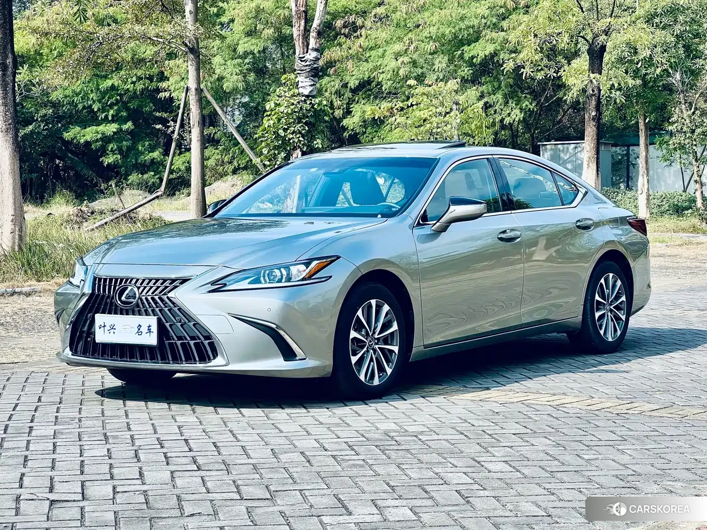 Lexus ES id 4669441 из Китая 17