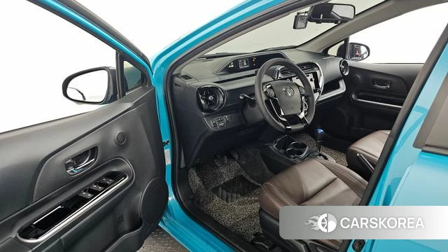Toyota Prius C id 4459459 из Кореи 31
