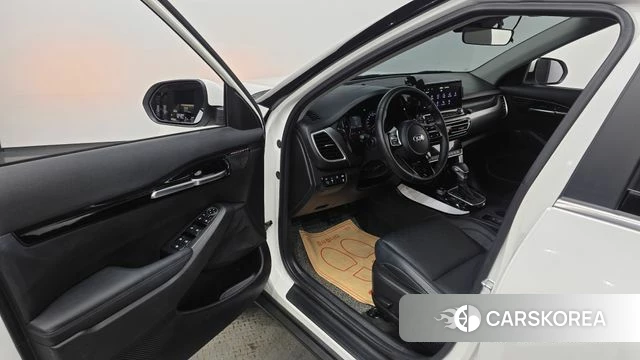 Kia Seltos id 4918101 из Кореи 30