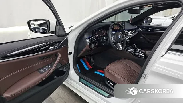 BMW 5 Series (G30) id 3508200 из Кореи 20