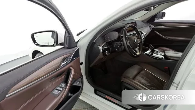 BMW 5 Series (G30) id 3598534 из Кореи 20