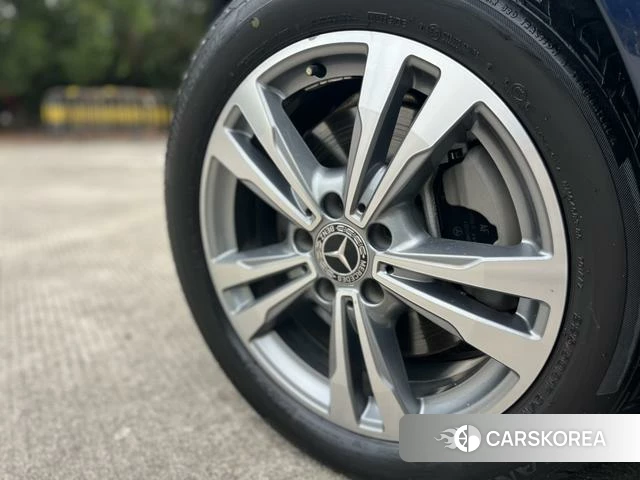 Mercedes-Benz Class C id 4253880 из Китая 11
