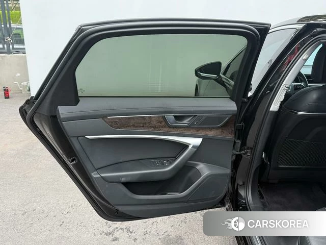 Audi A6L id 4349026 из Китая 25