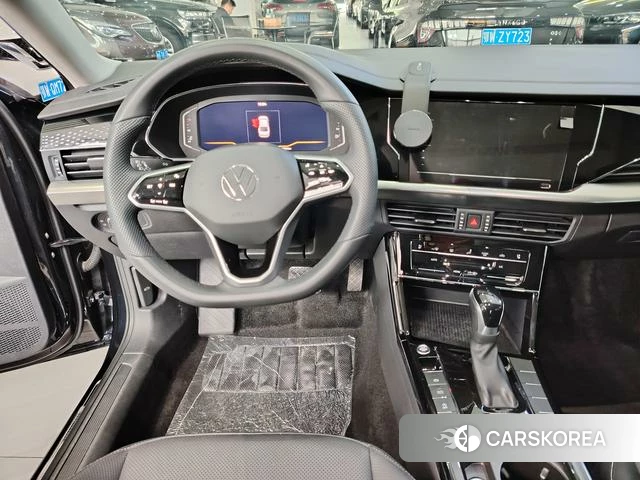 Volkswagen Passat id 4258755 из Китая 19