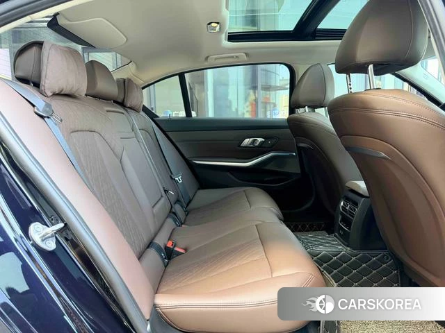 BMW 3 series id 4365978 из Китая 31