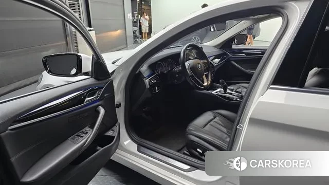 BMW 5 Series (G30) id 2941474 из Кореи 20