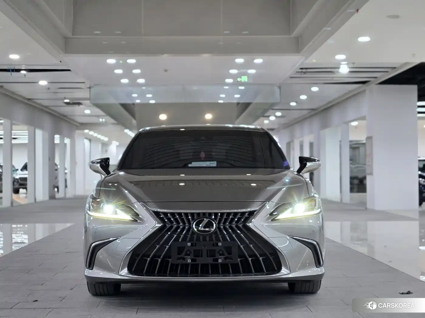 Lexus ES id 4487561 из Китая 11