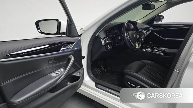 BMW 5 Series (G30) id 3861139 из Кореи 20