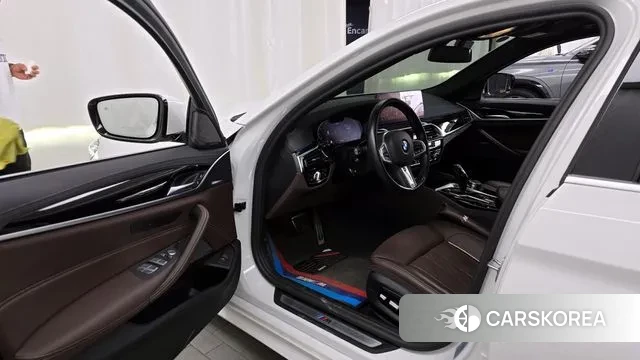 BMW 5 Series (G30) id 3053327 из Кореи 20