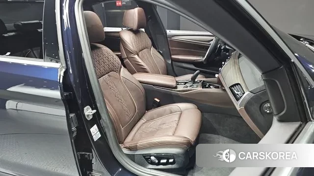 BMW 5 Series (G30) id 3284774 из Кореи 20