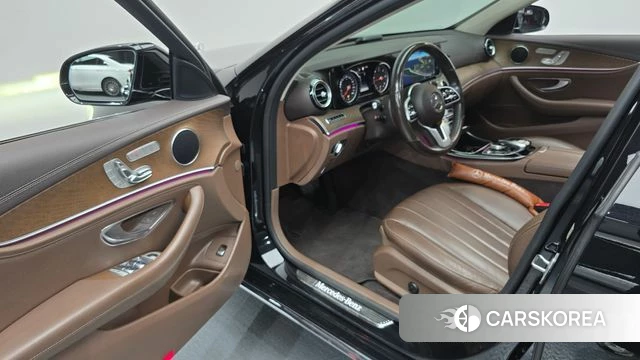 Mercedes-Benz E-Class W213 id 4717596 из Кореи 33