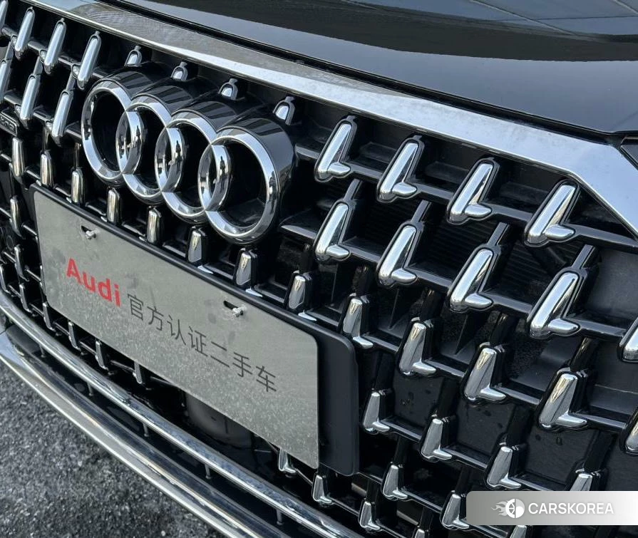 Audi A8 id 4467880 из Китая 18