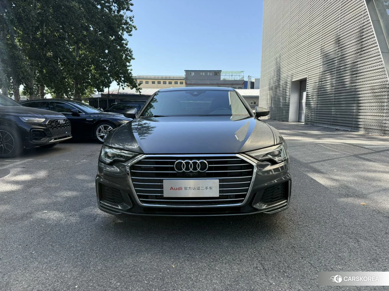 Audi A6L id 4407550 из Китая 17