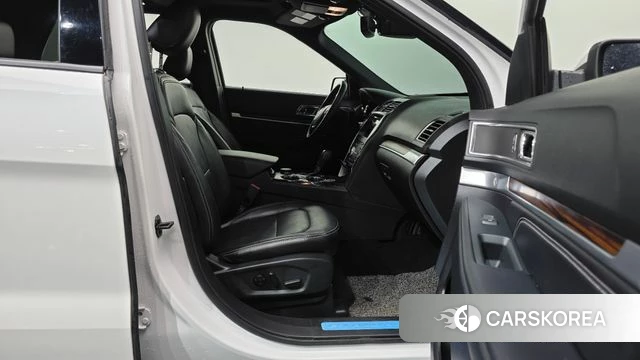 Ford Explorer id 3905376 из Кореи 20