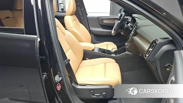 Volvo XC40 id 4652025 из Кореи 30