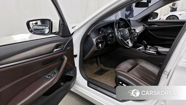 BMW 5 Series (G30) id 3814464 из Кореи 20