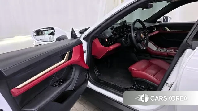 Porsche Taycan id 3759094 из Кореи 20