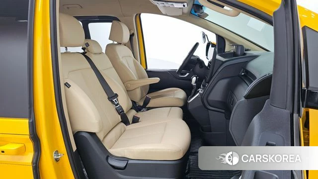 Hyundai Staria id 4349344 из Кореи 36