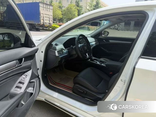 Honda Accord id 4205677 из Китая 15
