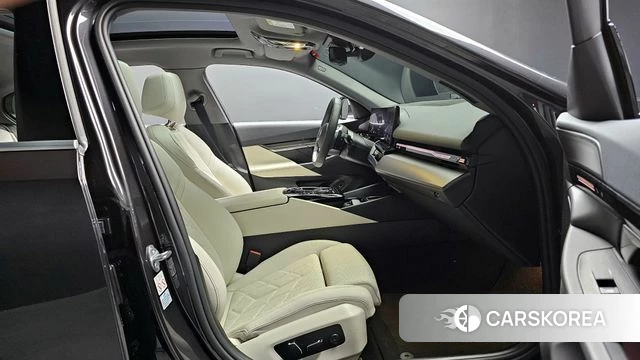 BMW 5 Series (G60) id 3882949 из Кореи 20