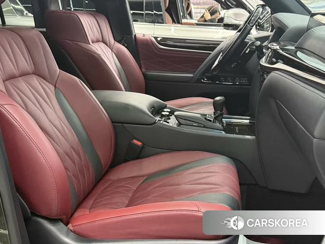 Lexus LX id 4276592 из Китая 15