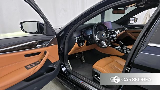 BMW 5 Series (G30) id 3865715 из Кореи 20