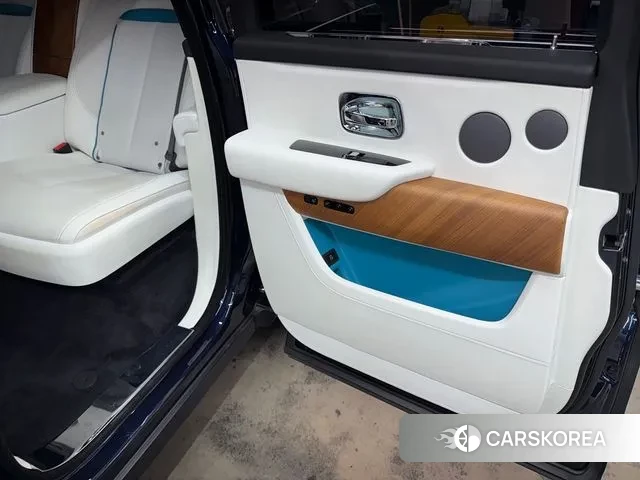 Rolls-Royce Cullinan id 3368595 из Кореи 11