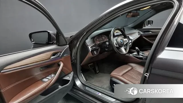 BMW 5 Series (G30) id 3004428 из Кореи 20