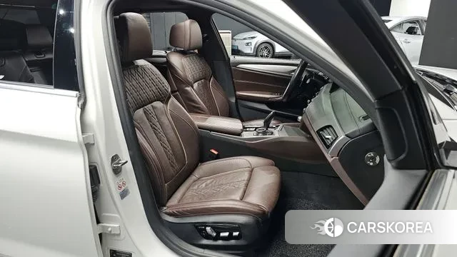 BMW 5 Series (G30) id 3402899 из Кореи 20