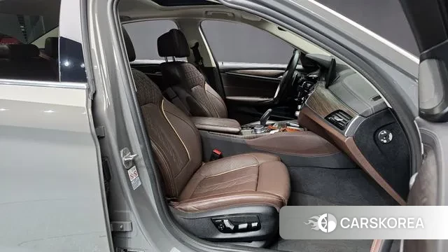 BMW 5 Series (G30) id 3650890 из Кореи 20