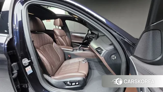 BMW 5 Series (G30) id 3029119 из Кореи 20