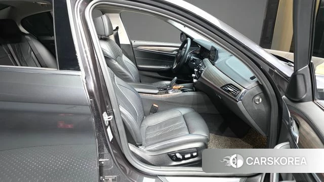 BMW 5 Series (G30) id 4856088 из Кореи 32