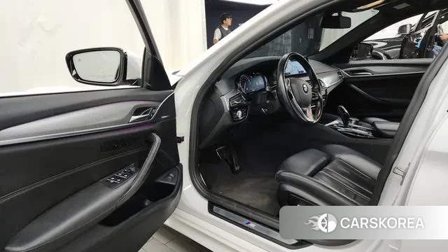 BMW 5 Series (G30) id 3336752 из Кореи 20