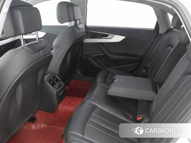 Audi A4L id 4297881 из Китая 17